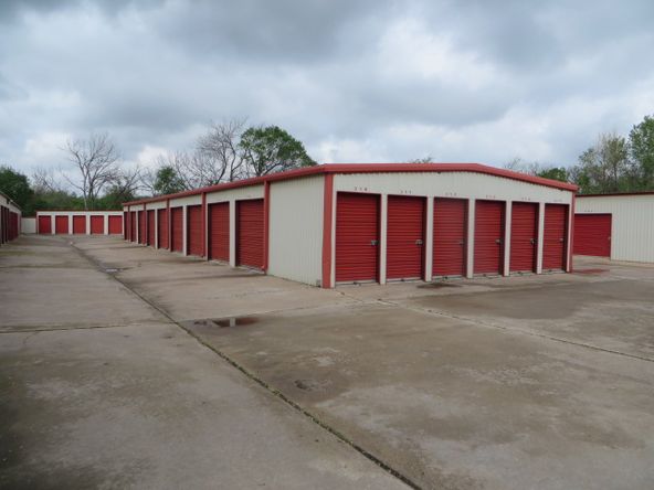 2401 W Grand Ave, Chickasha, OK 73018